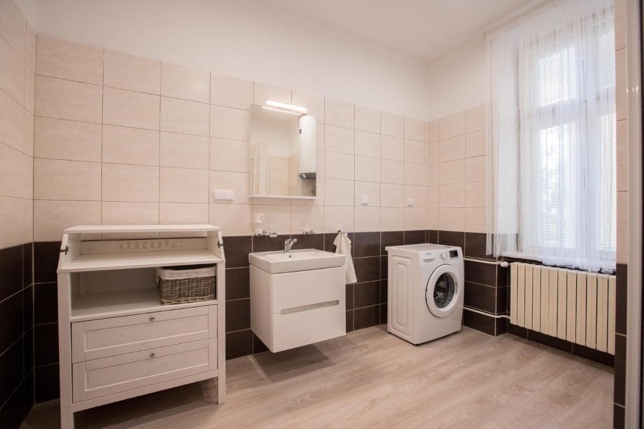 Family Apartment Острава Екстер'єр фото