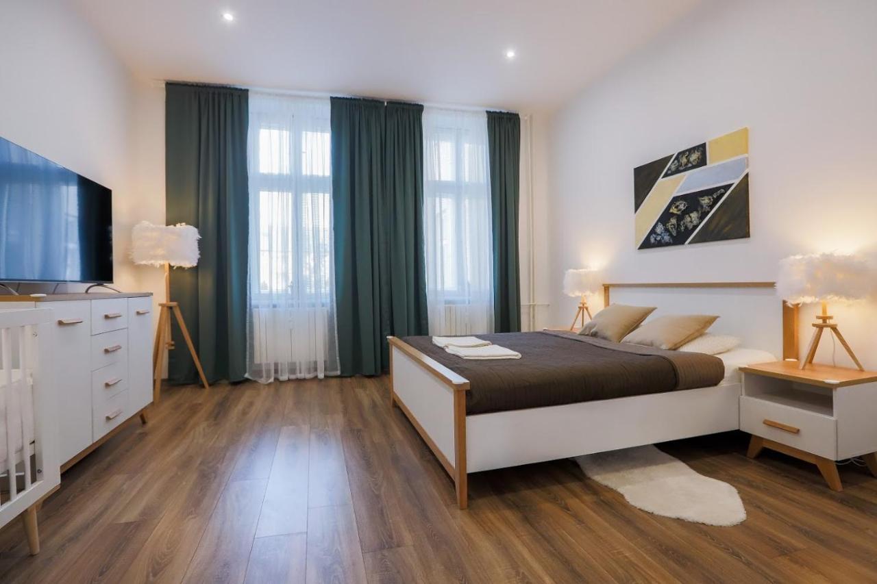 Family Apartment Острава Екстер'єр фото