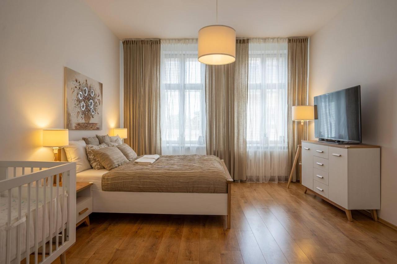 Family Apartment Острава Екстер'єр фото