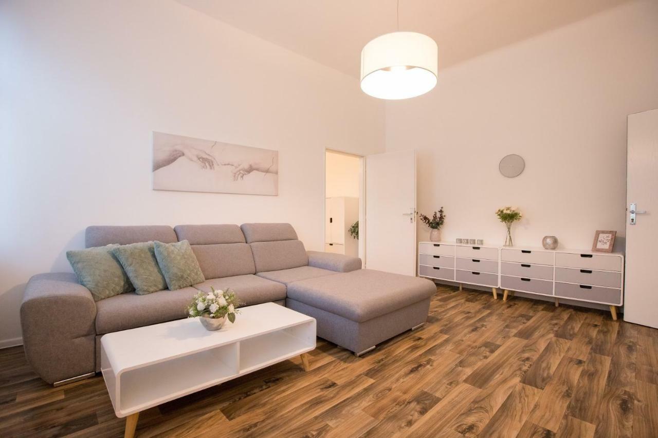 Family Apartment Острава Екстер'єр фото